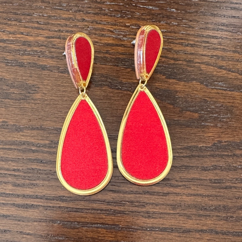 Elegant Red and Gold Teardrop Earrings